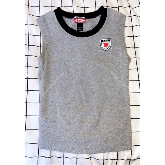 𝙱𝚊𝚍 𝙱 𝚝𝚘𝚙 - Picture 2 of 4